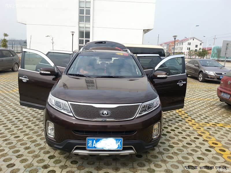 整体感觉不错，现在的15款感觉内饰改进的不错比我现在的要舒适。