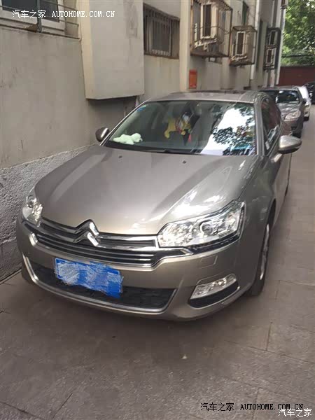 空间大舒适度不错，油耗较高散热不好