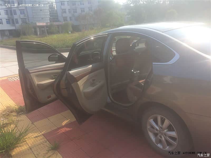 经典轩逸三年用车，无任何大小问题，空间大油耗低，实用好车！