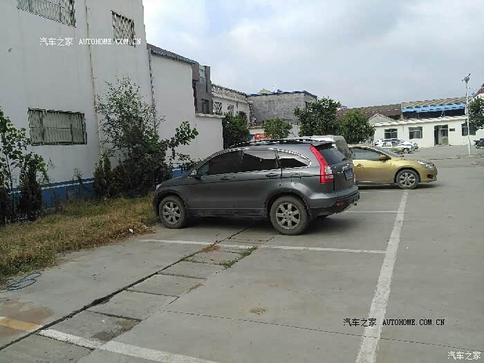 外观漂亮，变速箱四驱转换二区的时候顿挫大。