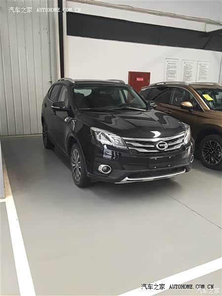 新车转向机有异响，更换转向机油后异响消除。变速箱换挡有异响。