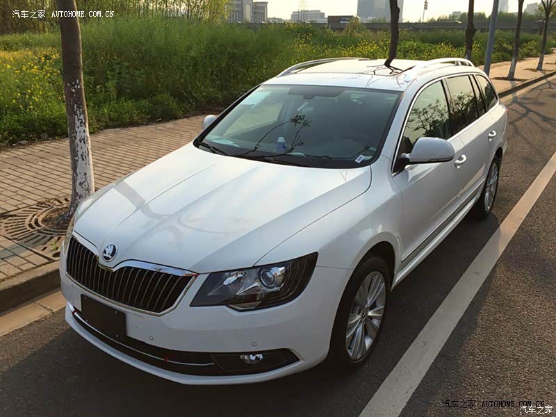 欲把速尊比西子，淡妆浓抹总相宜