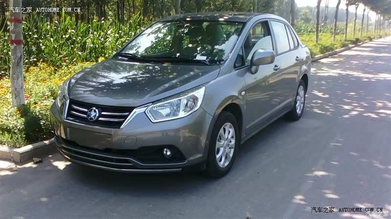 发动机声音很小，油耗很低，家用务实之选，性价比超高的一款车