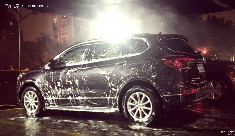 驾驶舒适，科技感强，空间舒适，很拉风！