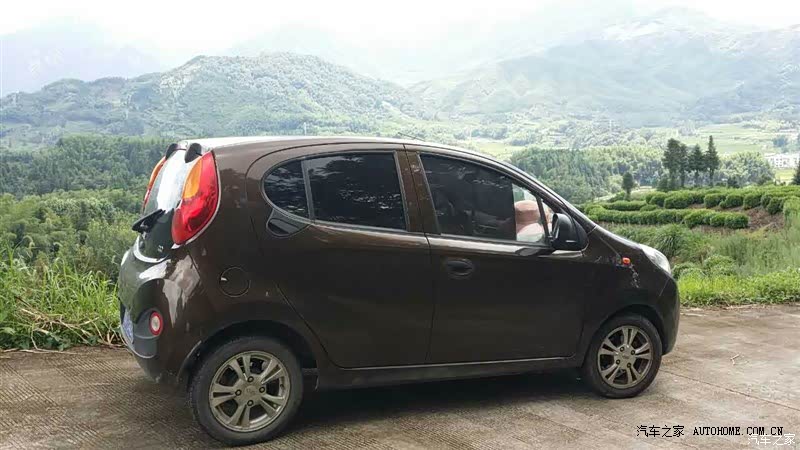 非常经济，上班、接送孩子上学的绝佳代步工具，停车方便，实用。