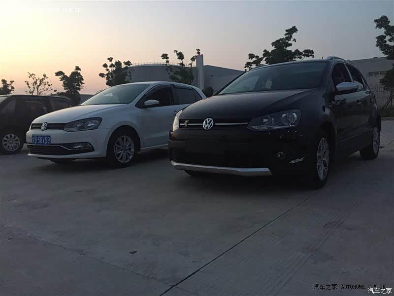 油耗小，空间对于上下班足够了，配置齐全。