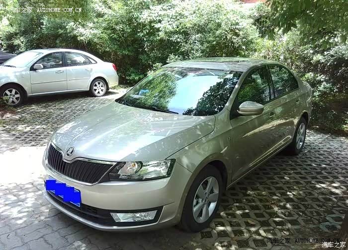 时尚潮流，富有动感，动力够用油耗控制的很棒