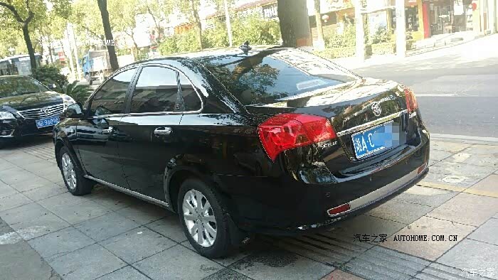 凯越开起来很稳特别是高速给人感觉就是很有安全感这就是别克