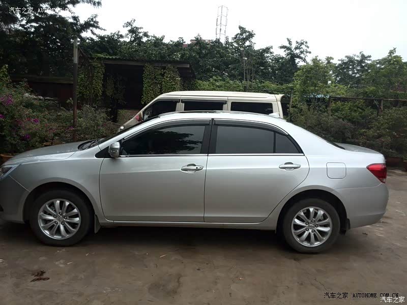 天天开这个车你会觉得这车还可以，可是一对比，真的是……