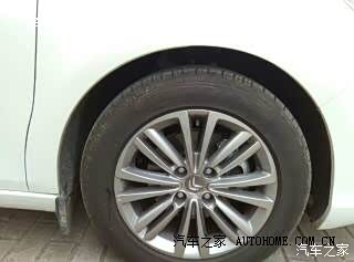 第一个车子感觉萌萌哒、但是我也不知道别人的车子怎么样。