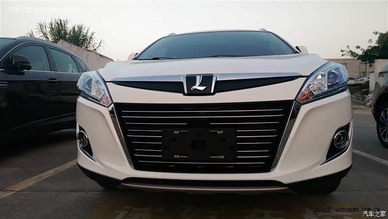 新颖时尚的外观设计，舒适的驾驶椅，