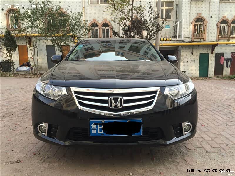 开车感受！底盘稳定！指向非常明确！13款提速比较快！推背感强！