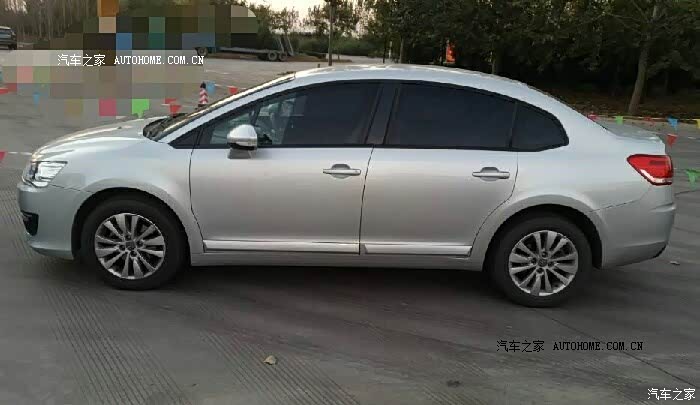 先写一下朋友的车吧，虽然车不是很好的，但是各方面感觉还不错。