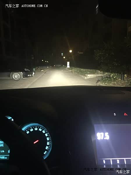 外观漂亮，行车质感强。油耗只能说偏高一些，毕竟车重。