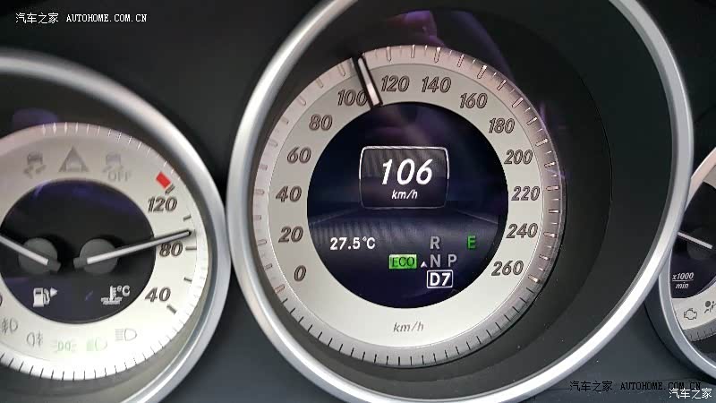 目前优惠幅度大，性价比很高的轿车