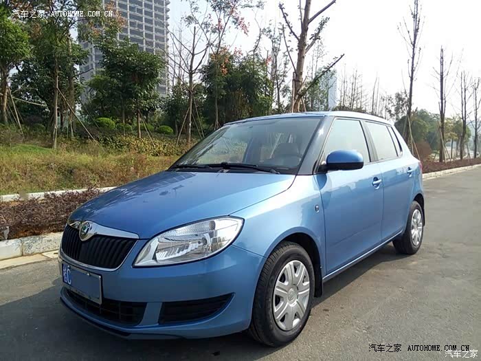 晶锐皮实耐用，空间不错，作为人生第一部车不会后悔。