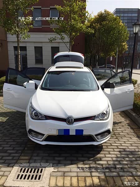 底盘扎实，动感时尚，油耗偏高。