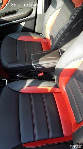 比较实用的一款车，车短，底盘高，自动挡，市区驾驶很惬意。