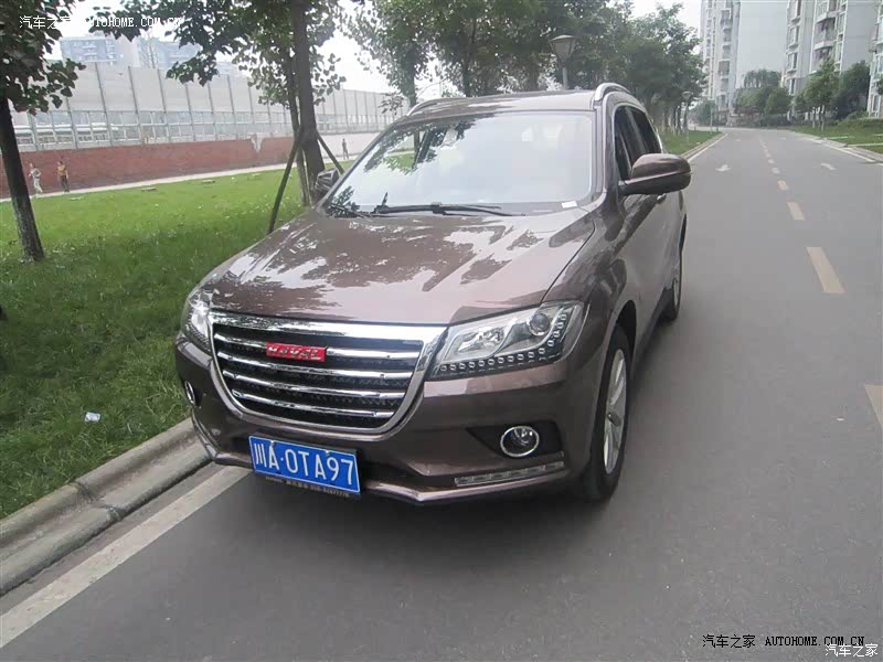 提车10多天，市区开了不到100公里，操控、动力都还比较满意。