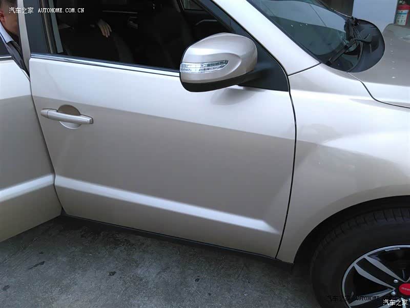 表现平均,性价比高