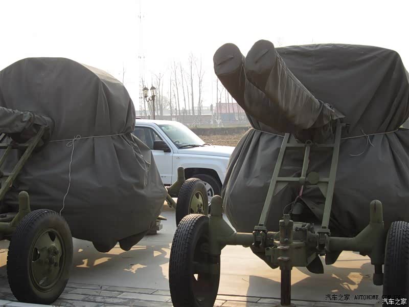 硬朗的风格适合豪气的男人、女人！