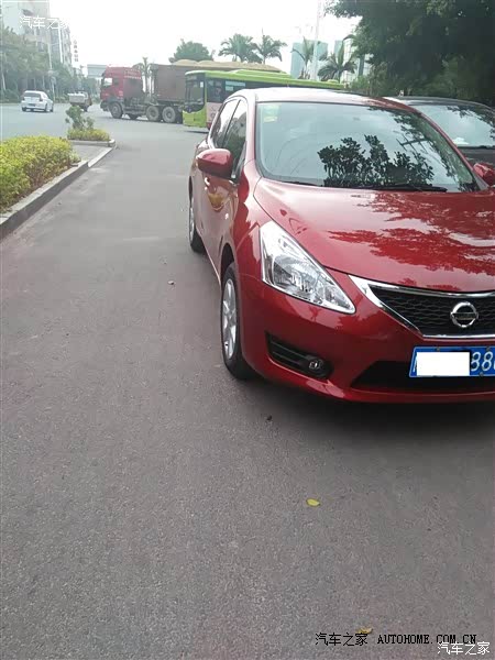 舒适　省油　空间大　车内味道小　不纠结日产车还是值得购买.