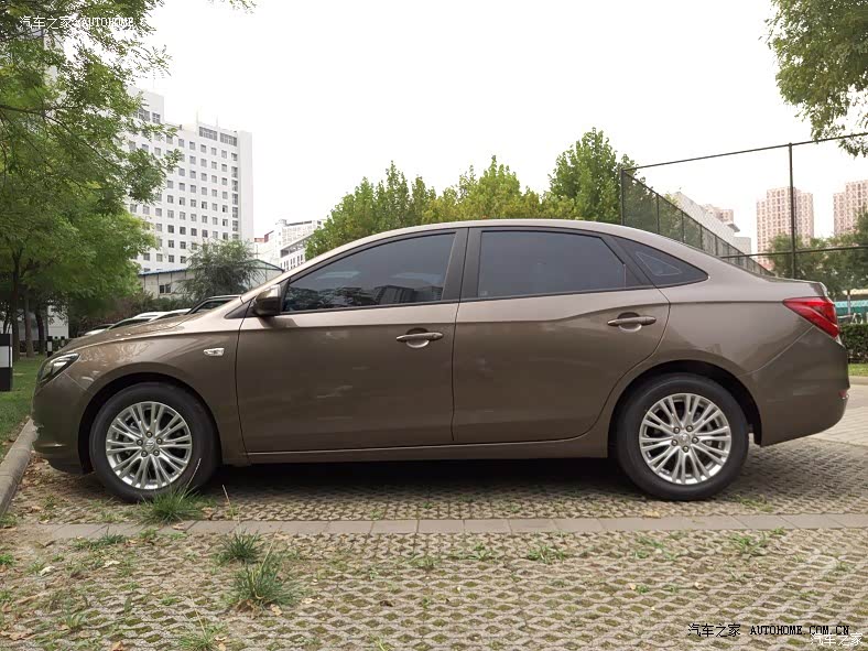 颜值高空间大，就是油耗伤不起